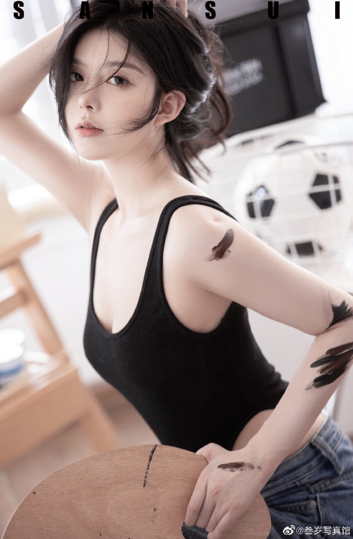 跨设备 · 现实题材